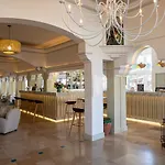 Grand Du Lido